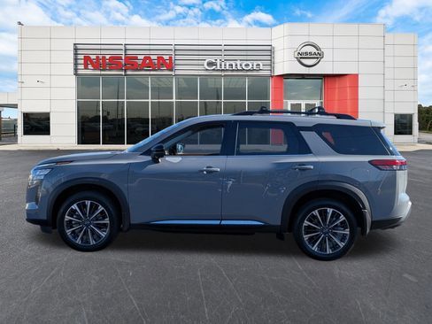New 2026 Nissan Pathfinder Platinum image 6