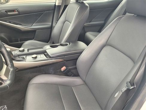 Used 2019 Lexus IS 300 image 13