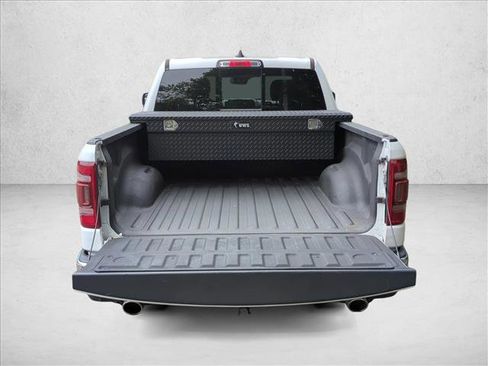 Used 2021 RAM 1500 Laramie AWD/4WD image 9
