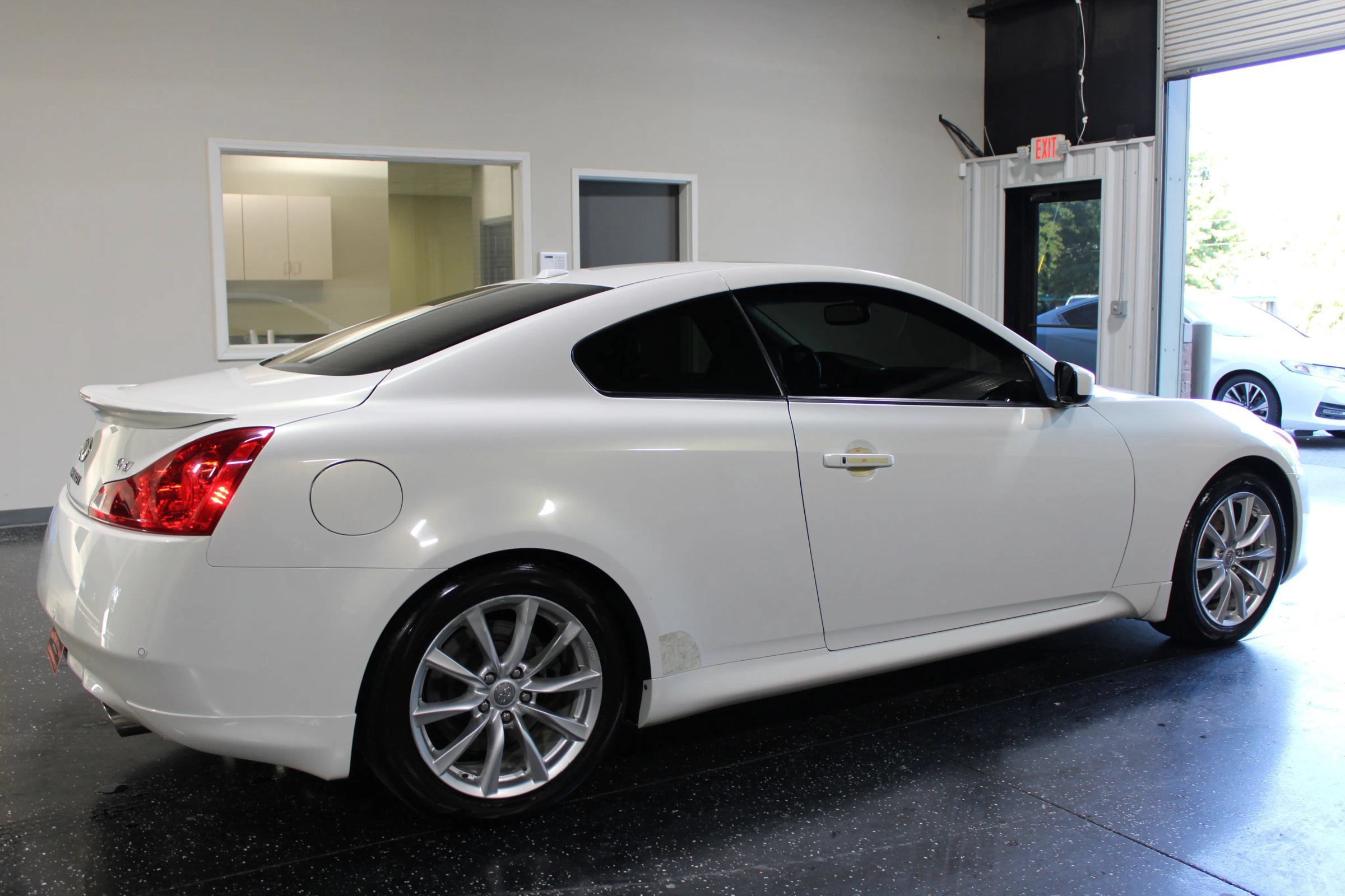 Used 2013 INFINITI G37 Journey w/ Premium Pkg RWD image 3