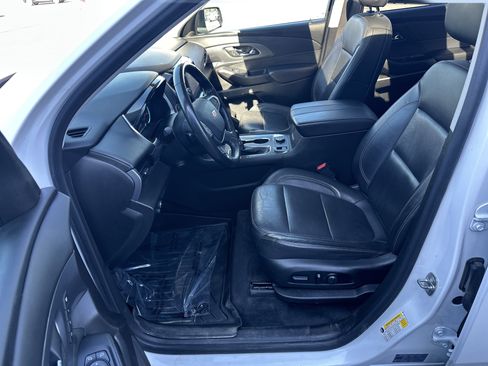 Certified 2021 Chevrolet Traverse Premier w/ Redline Edition AWD/4WD image 9