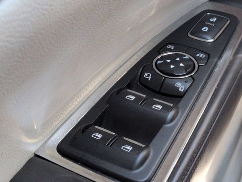Certified 2019 Lincoln Continental Black Label FWD image 23