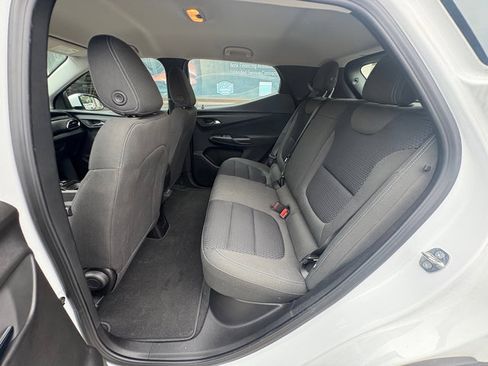 Used 2023 Chevrolet Bolt EUV LT FWD image 15
