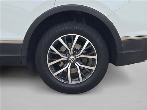 Used 2018 Volkswagen Tiguan S AWD/4WD image 21