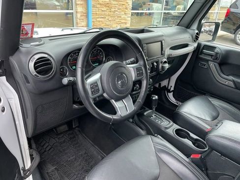 Used 2017 Jeep Wrangler Unlimited Sport image 2