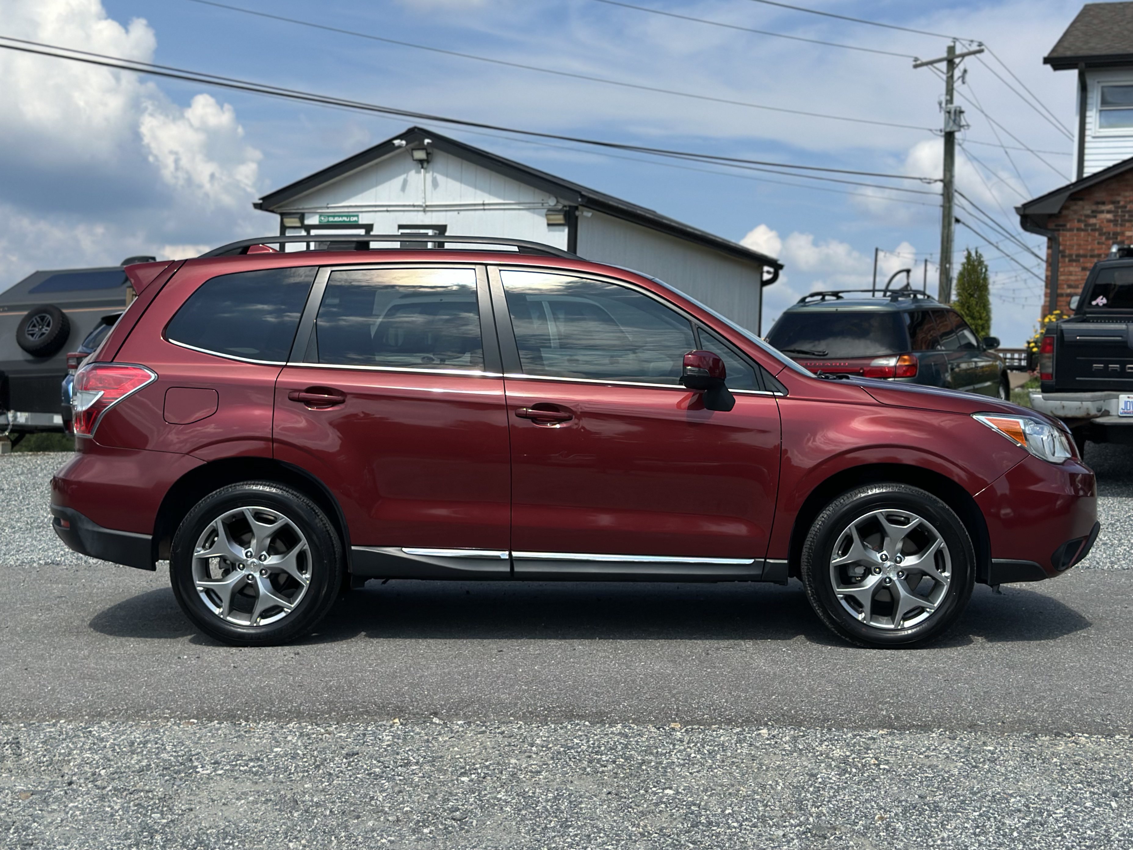 Used 2016 Subaru Forester 2.5i Touring AWD/4WD image 2