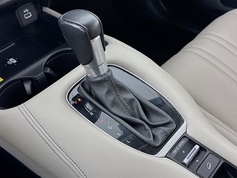 Certified 2024 Honda HR-V EX-L image 16