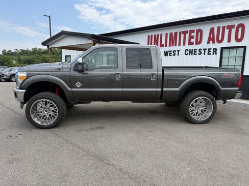 Used 2016 Ford F250 XLT w/ XLT Premium Package AWD/4WD image 12