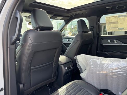 New 2026 Ford Explorer ST-Line AWD/4WD image 16