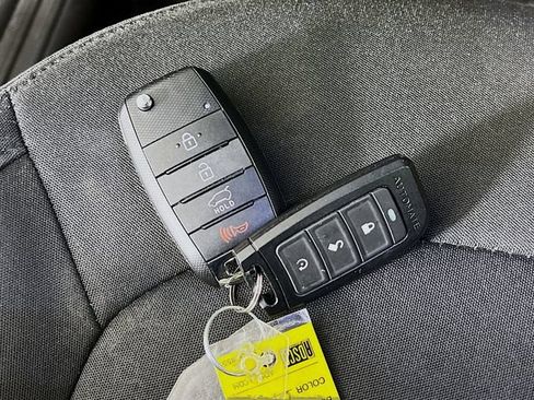 Used 2015 Kia Soul ! w/ Sun & Sound Package FWD image 19