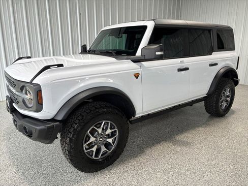 Used 2023 Ford Bronco Badlands AWD/4WD image 1