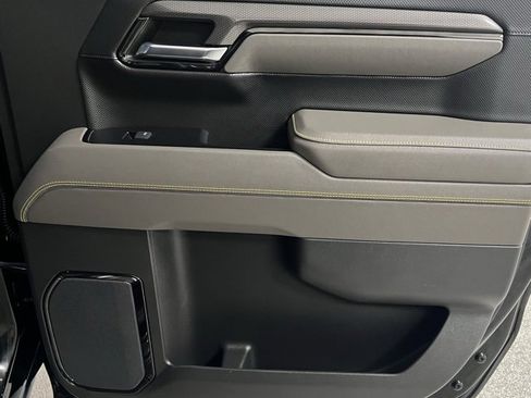 Used 2023 Chevrolet Silverado 1500 ZR2 image 51