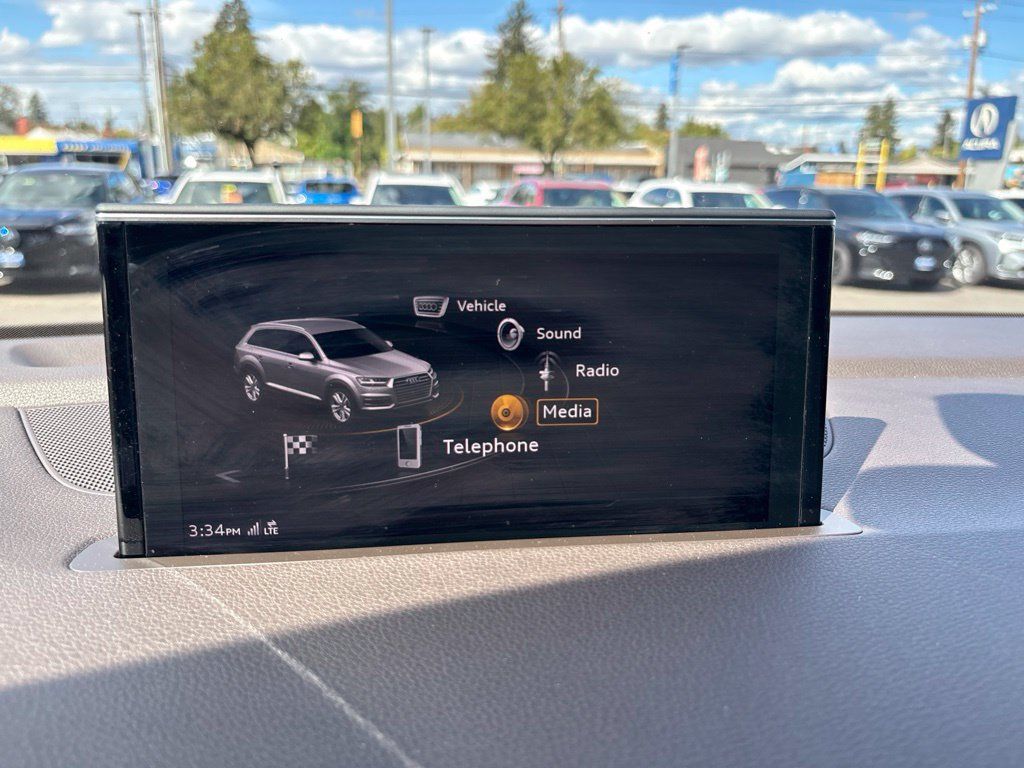 Used 2018 Audi Q7 3.0T Prestige w/ Prestige Package AWD/4WD image 19