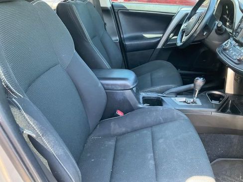 Used 2018 Toyota RAV4 XLE FWD image 8