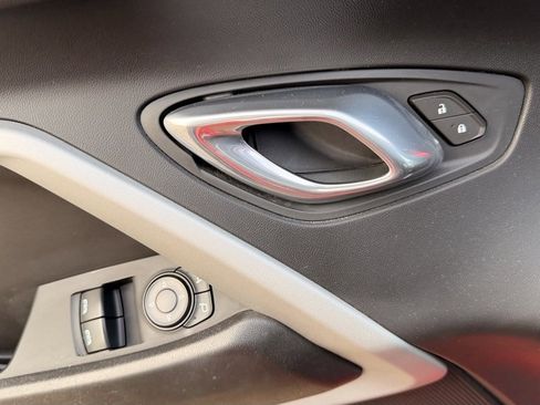 Used 2021 Chevrolet Camaro LT image 26