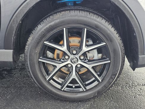 Used 2017 Toyota RAV4 SE w/ Power Extra Value Package AWD/4WD image 9