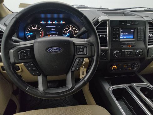 Used 2017 Ford F150 XLT w/ Equipment Group 301A Mid RWD image 22