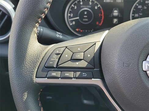 New 2025 Nissan Versa SR w/ Trunk Package image 6