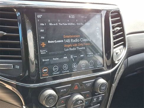 Used 2021 Jeep Grand Cherokee Laredo X image 13