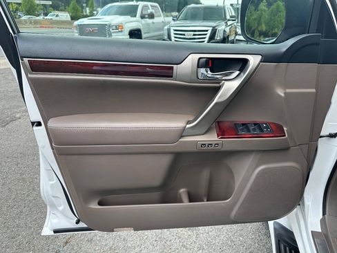 Used 2011 Lexus GX 460 w/ Comfort Plus Pkg AWD/4WD image 10