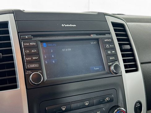 Used 2014 Nissan Xterra PRO-4X w/ Pro-4x Leather Package image 19