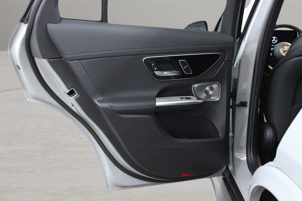 Used 2026 Mercedes-Benz GLC 300 4MATIC image 24
