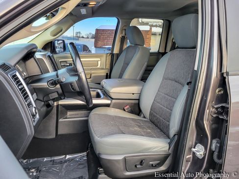 Used 2018 RAM 1500 Big Horn image 9