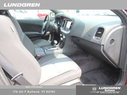 Used 2017 Dodge Charger SXT w/ Driver Confidence Group AWD/4WD image 18