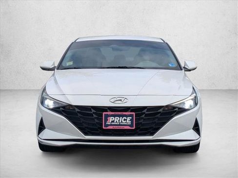 Used 2021 Hyundai Elantra SEL FWD image 2