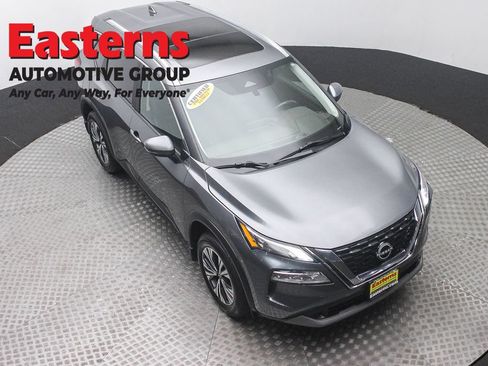 Used 2023 Nissan Rogue SV w/ SV Premium Package AWD/4WD image 3