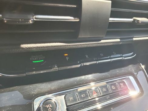 Used 2025 Lincoln Corsair FWD w/ Equipment Group 101A image 18