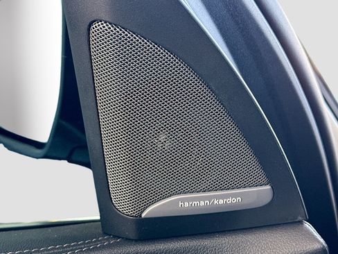 Used 2023 BMW X5 xDrive40i w/ Executive Package image 18