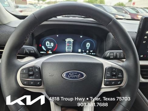 Used 2025 Ford Explorer Active RWD image 34