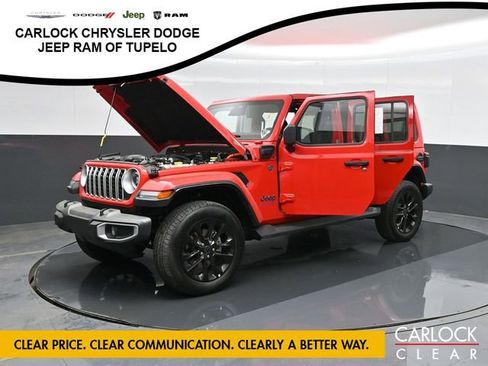 Used 2025 Jeep Wrangler Sahara image 56