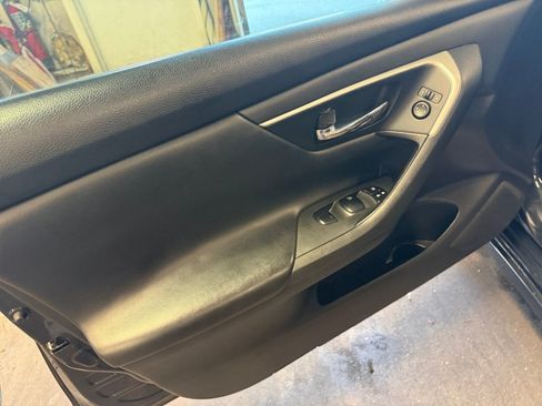 Used 2017 Nissan Altima 2.5 SV FWD image 36