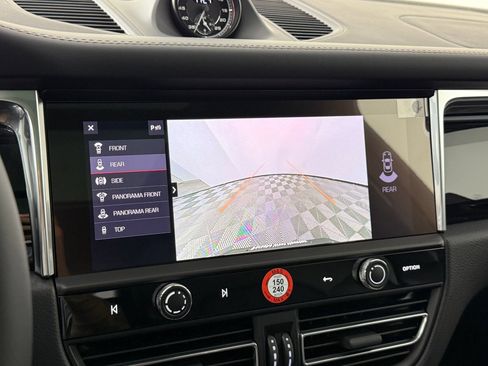 Certified 2026 Porsche Macan AWD/4WD image 20