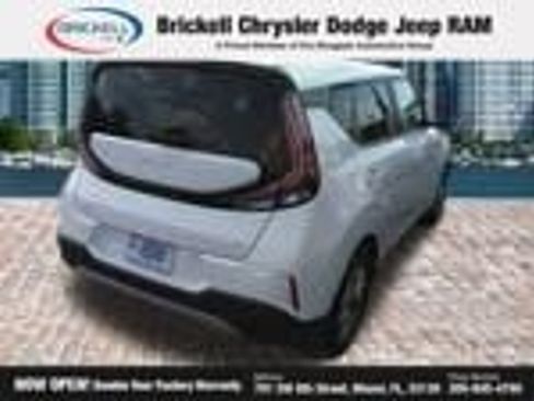 Used 2024 Kia Soul LX w/ Option Group 015 FWD image 23