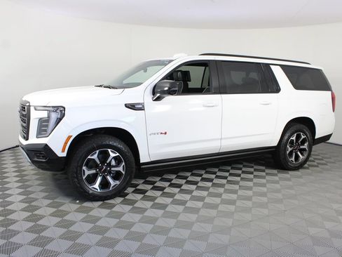 New 2026 GMC Yukon XL AT4 Ultimate AWD/4WD image 2