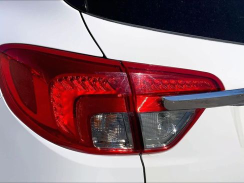 Used 2018 Buick Envision Essence image 24