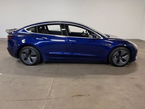 Used 2018 Tesla Model 3 Long Range image 2