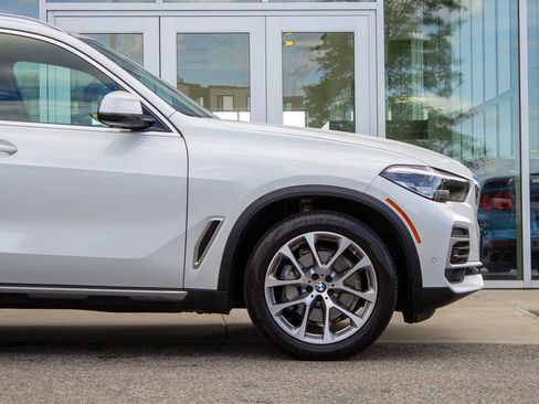 Used 2023 BMW X5 xDrive40i w/ Premium Package AWD/4WD image 5