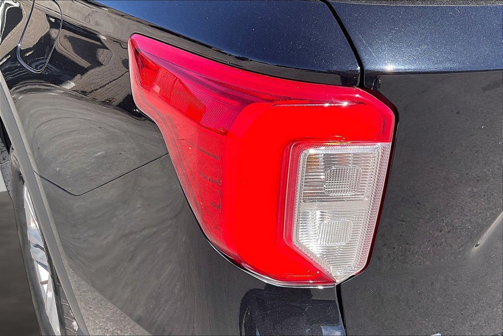 Used 2023 Ford Explorer XLT RWD image 22