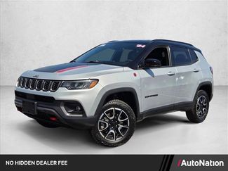 Used 2024 Jeep Compass Trailhawk AWD/4WD video 1