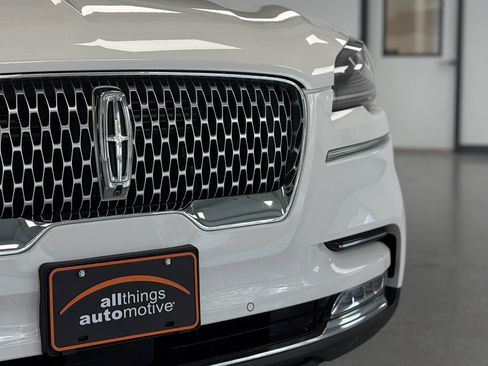 Used 2020 Lincoln Aviator Reserve w/ Equipment Group 201A image 11