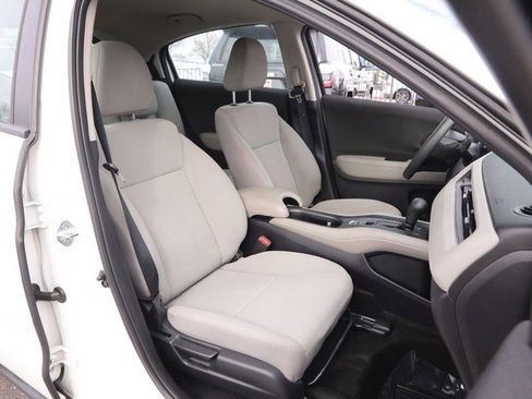 Used 2021 Honda HR-V LX image 23