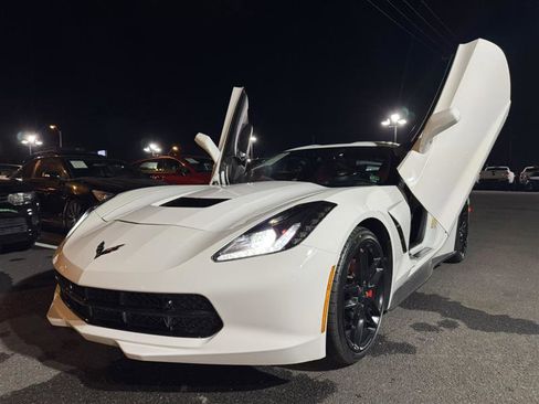 Used 2019 Chevrolet Corvette Stingray Coupe w/ 2LT Preferred Equipment Group image 1
