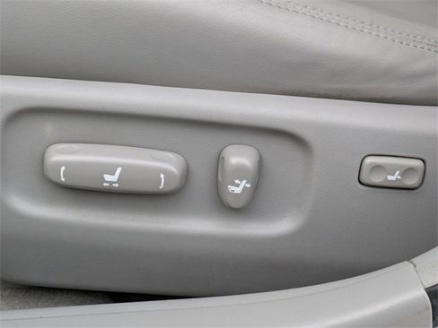 Used 2005 Lexus ES 330 image 16