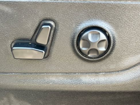 Used 2021 RAM 1500 Big Horn AWD/4WD image 22