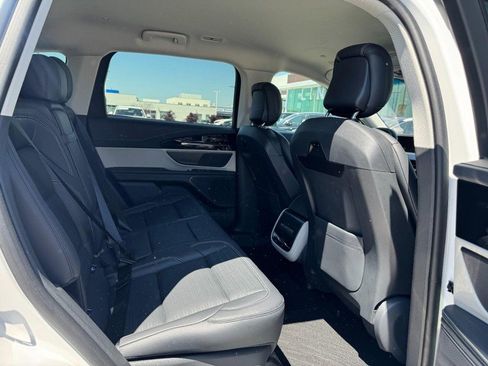 Certified 2024 Lincoln Nautilus Reserve AWD/4WD image 13