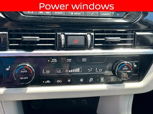 Used 2023 Nissan Pathfinder SV FWD image 19